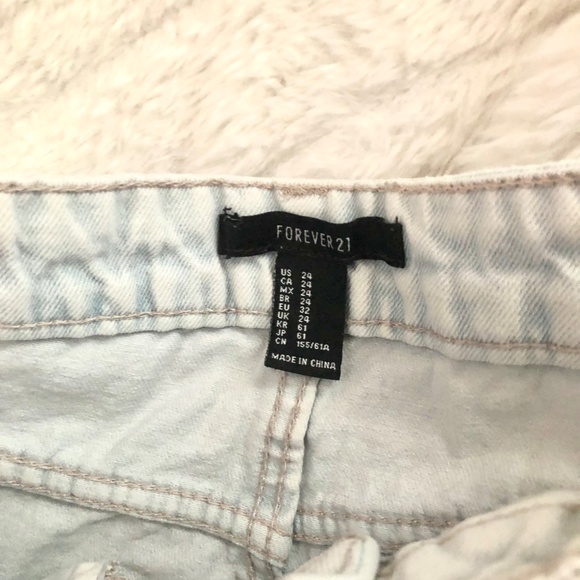 Forever 21 High Waisted Distressed Light Wash Shorts - Picture 4 of 4